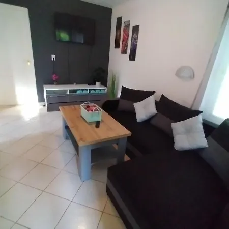 Greta Apartman 펜션 *